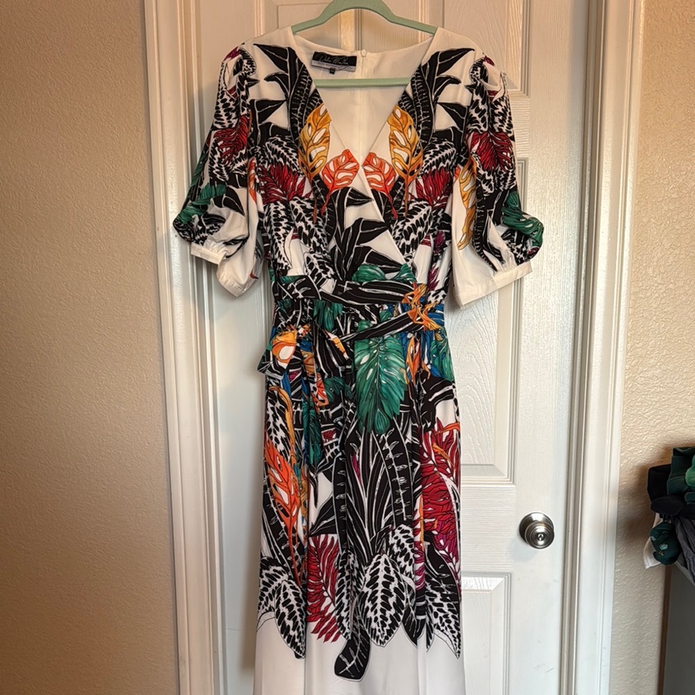 Green Puff Sleeve V-Neck Sundress